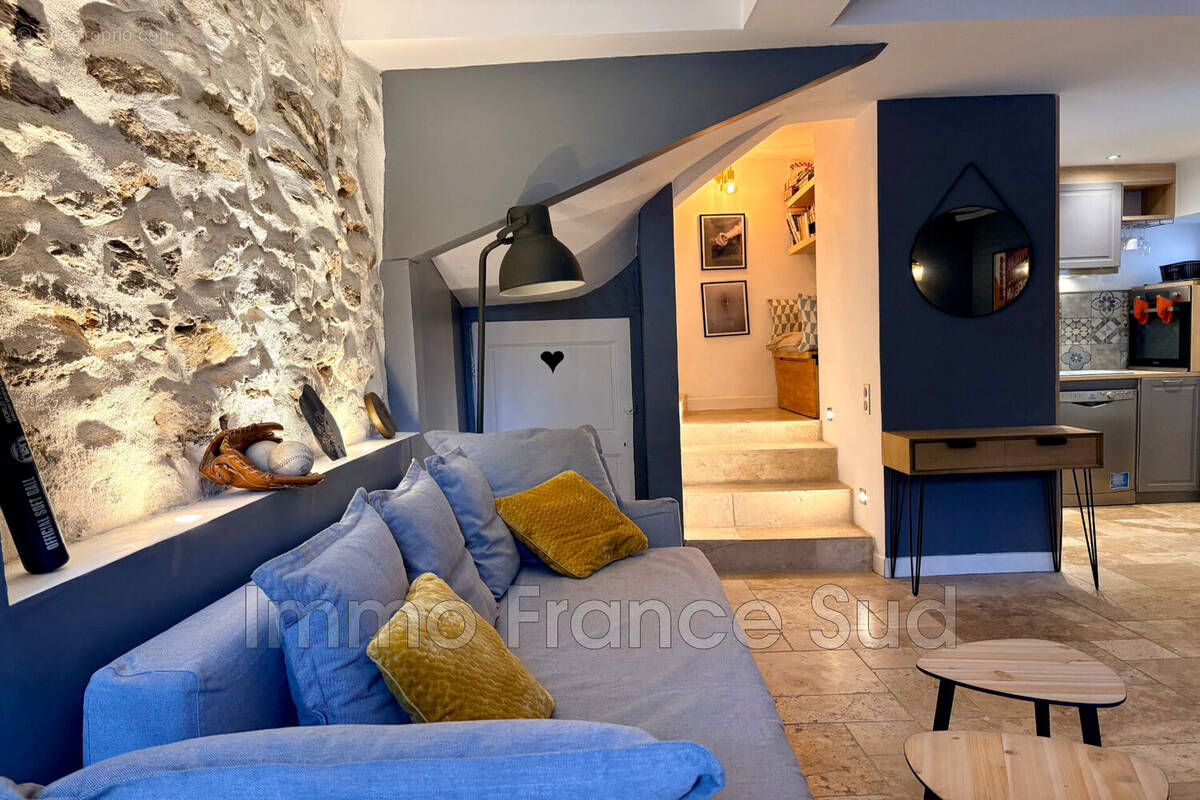 Maison à LA GARDE-FREINET