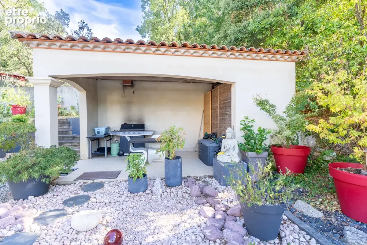 Montferrier-sur-Lez   Maison familiale avec piscine à débordement, au calme et sans vis-à-vis - photo 8