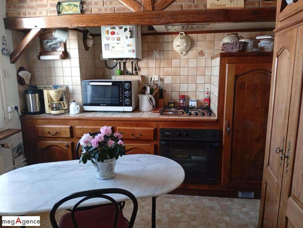 Appartement Vichy, 2 chambres 66 m² garage, cave - photo 4