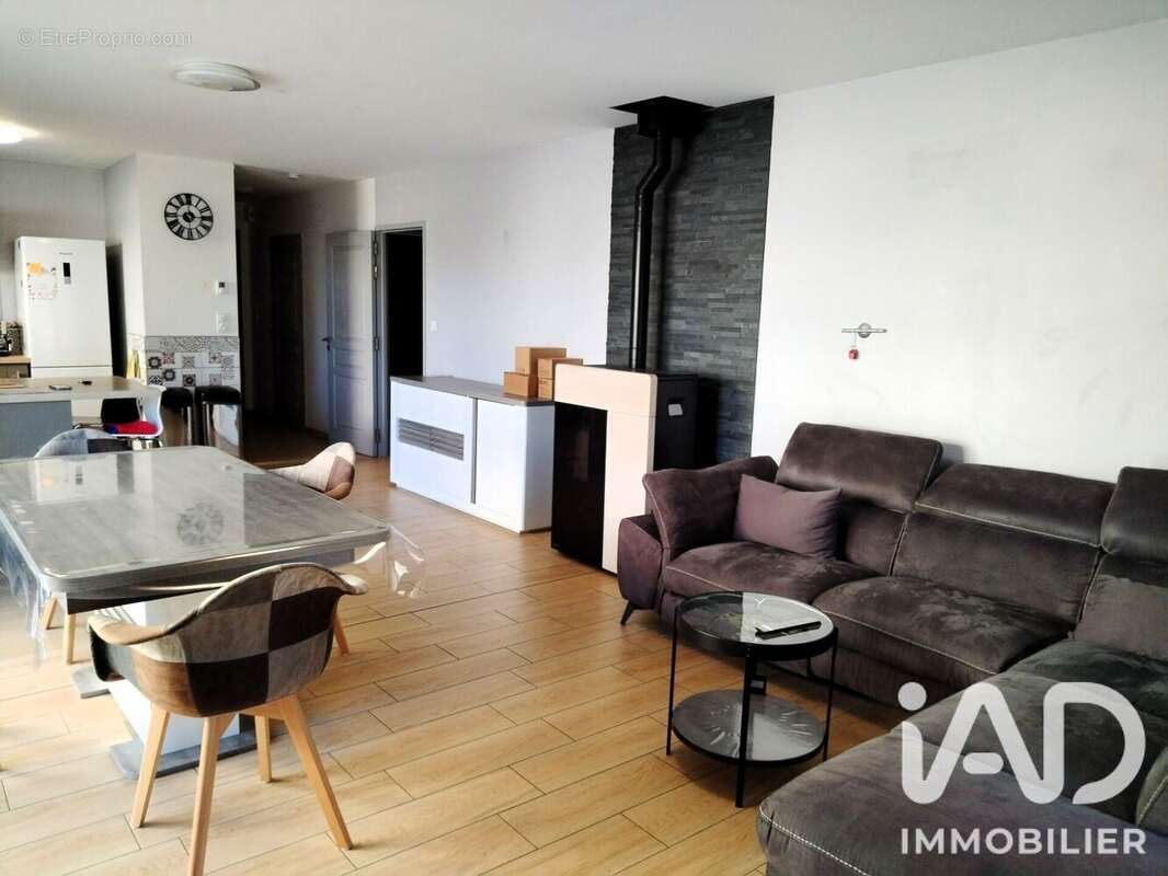 Maison 106 m² à Les Cheris  - photo 2