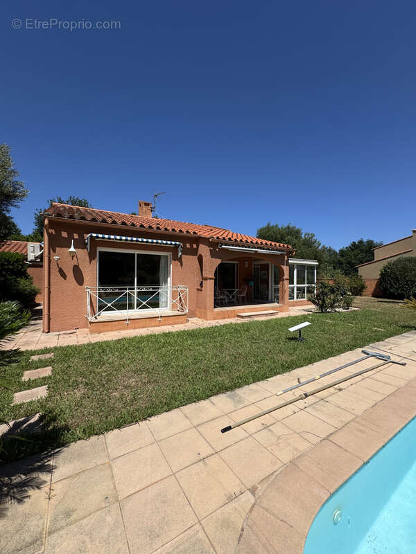 Maison à PEZILLA-LA-RIVIERE