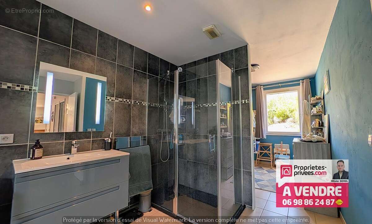 RARE VILLA DE PLAIN-PIED avec piscine et garage à 15 mn de Mandelieu ! - photo 13