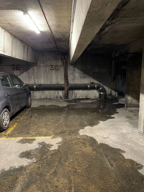 Parking à PARIS-13E
