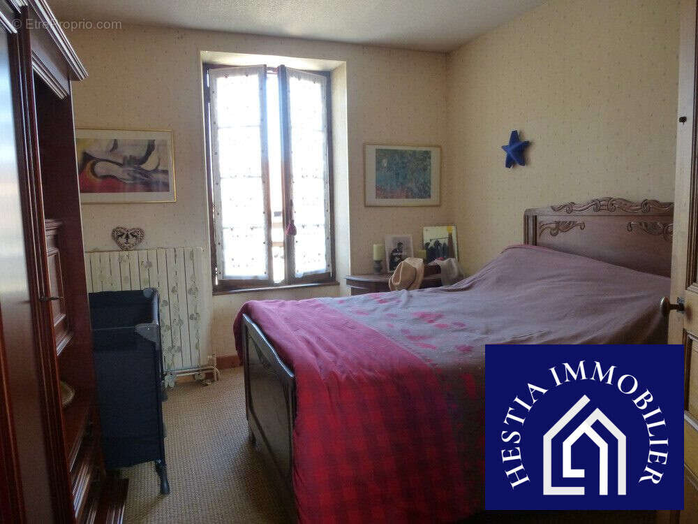 Maison à VAULT-DE-LUGNY