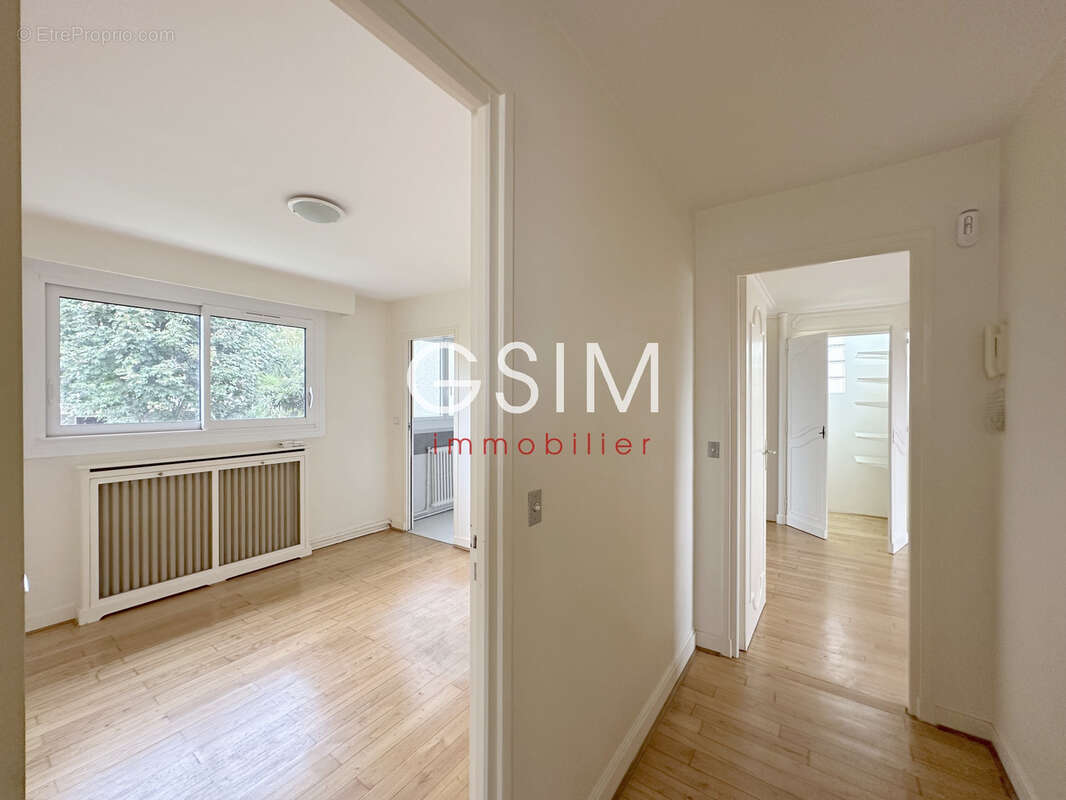 Maison à SURESNES