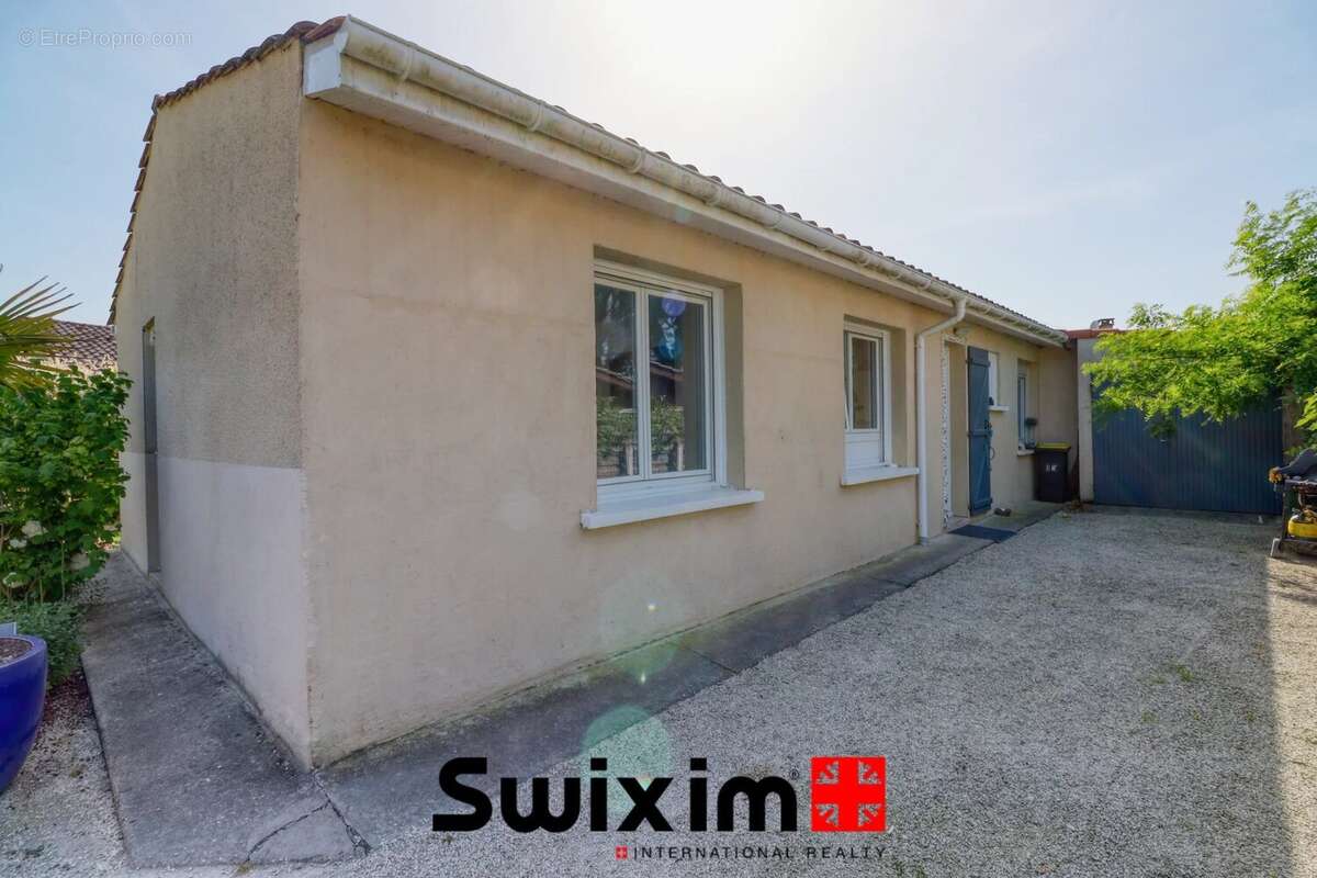 Maison à HOURTIN