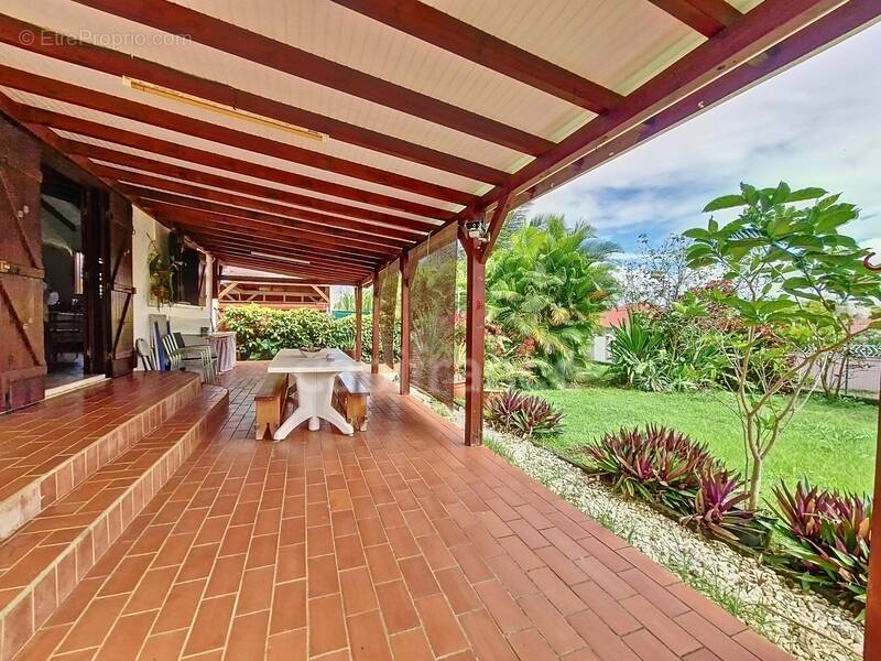 Maison à CAPESTERRE-BELLE-EAU