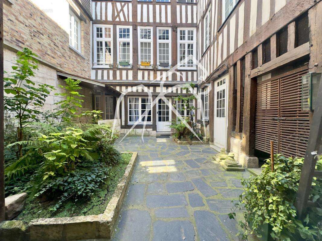 Appartement T2  Cœur de ville de ROUEN (76000) Place du Vieux Marché - photo 5
