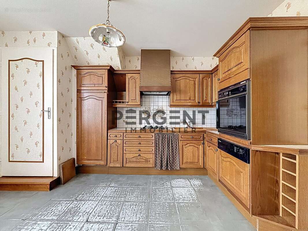 Maison à VIVIER-AU-COURT