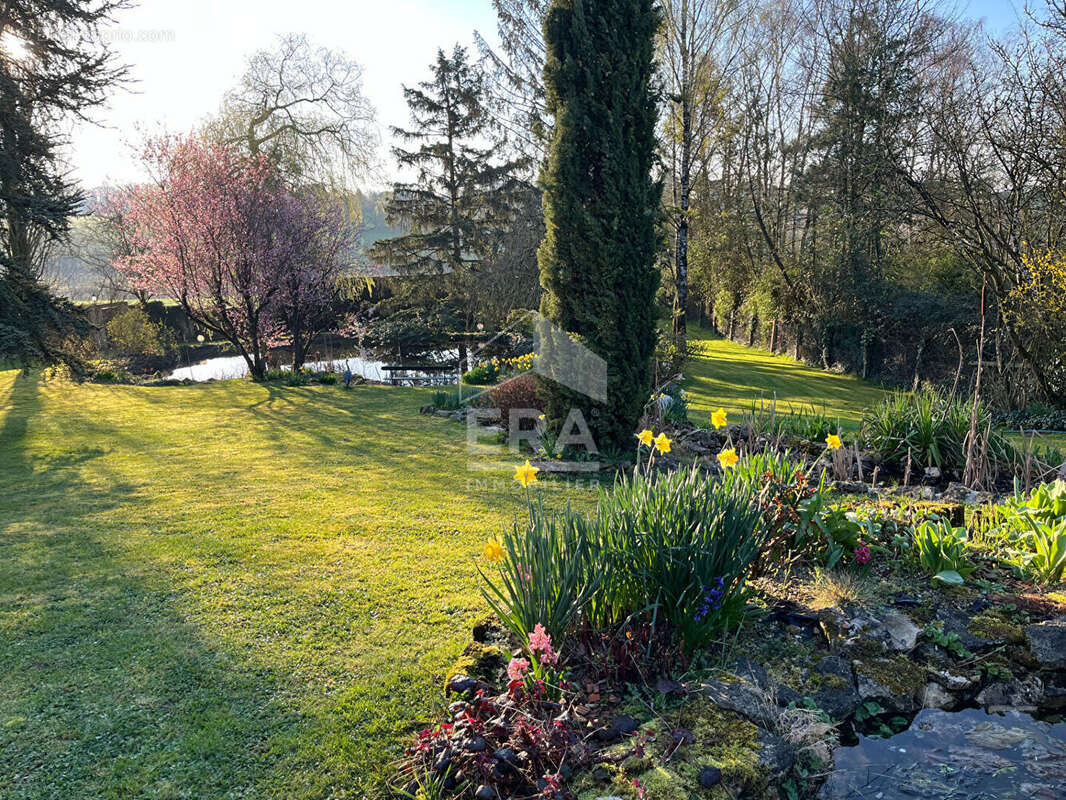 Maison à SAINT-LONGIS