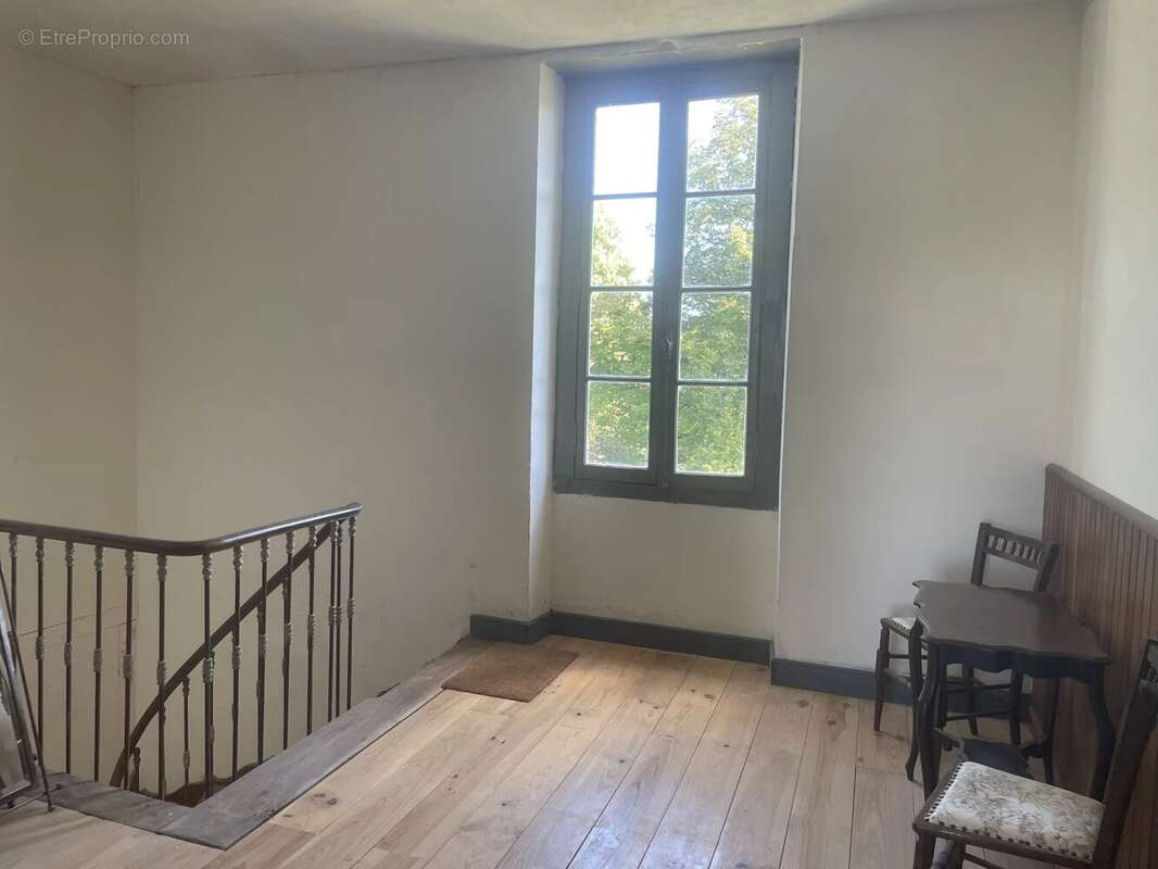 Maison à SAINT-MARTIAL-SUR-NE