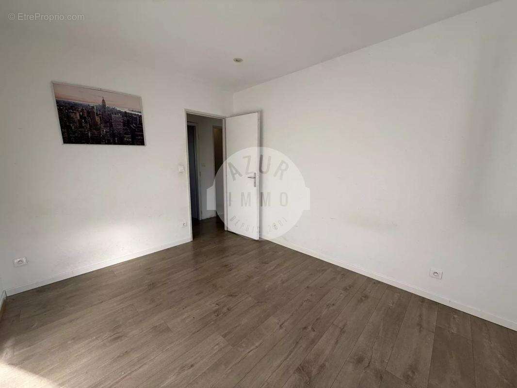 MAISON 198 M² sur 2000m² de terrain, piscine et garage - photo 14