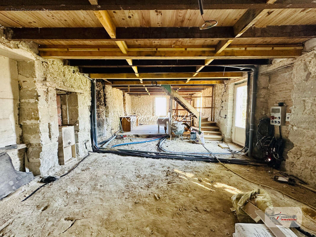 Charmant maison en pierre de 3 chambres avec une vue imprenable - photo 8