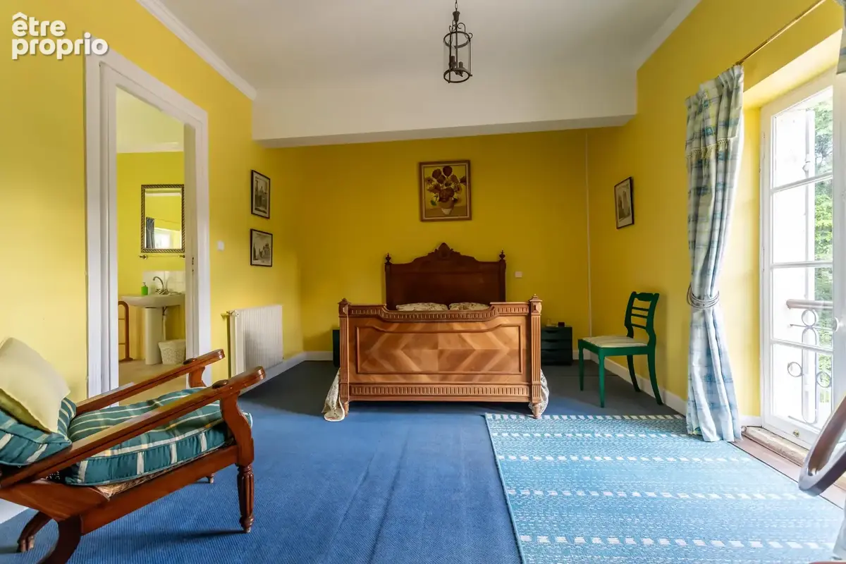 Château avec annexes, piscine, court de tennis et garages - photo 60