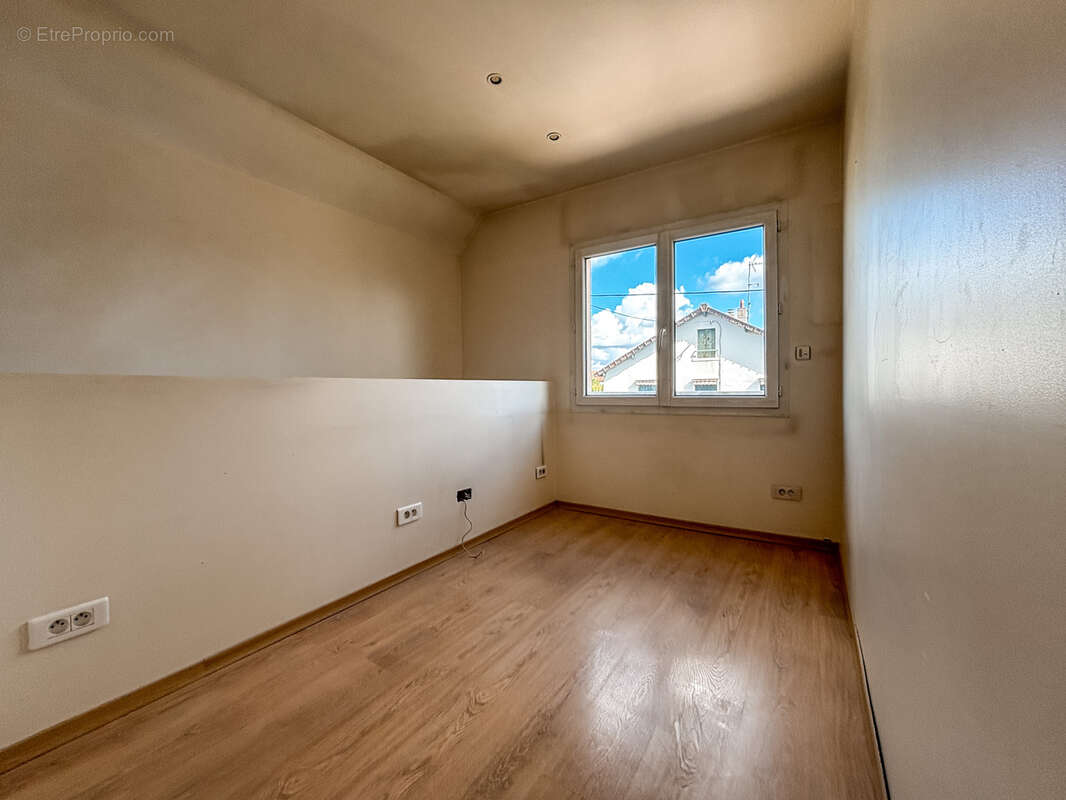 Maison à SARTROUVILLE