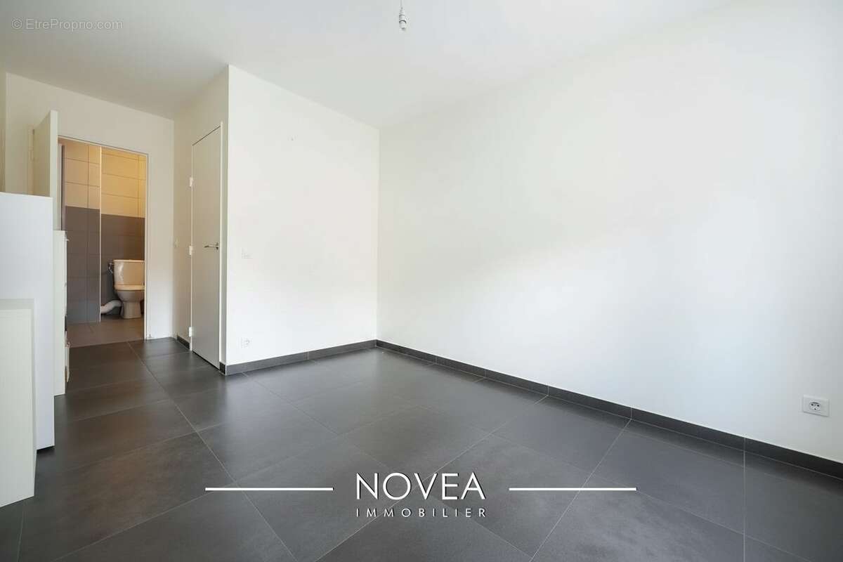 Commerce 120 m² à Villeurbanne  - photo 3