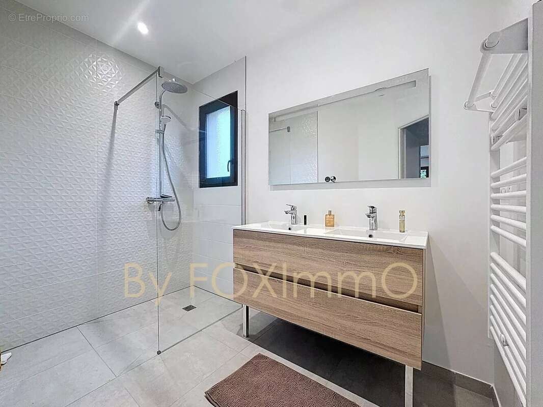 Maison à VILLEURBANNE