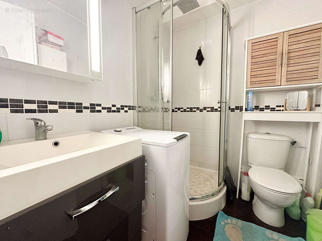 Appartement à MAUGUIO