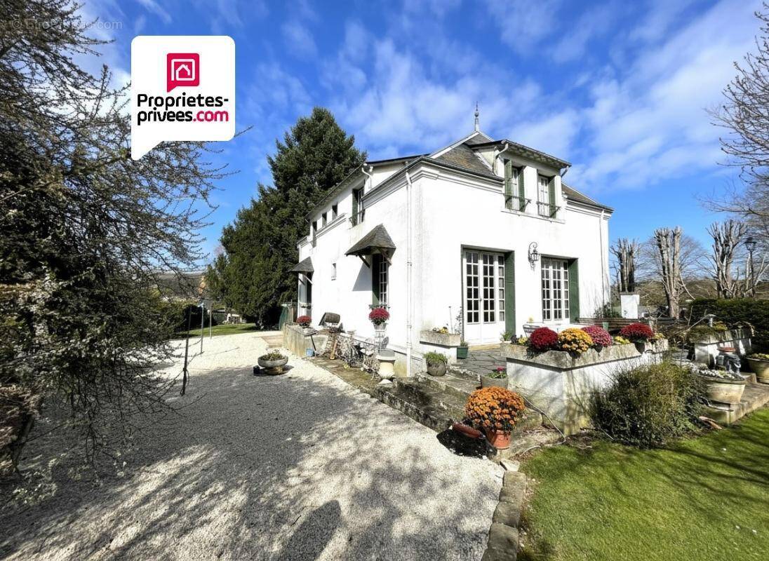 Maison à CHERISY