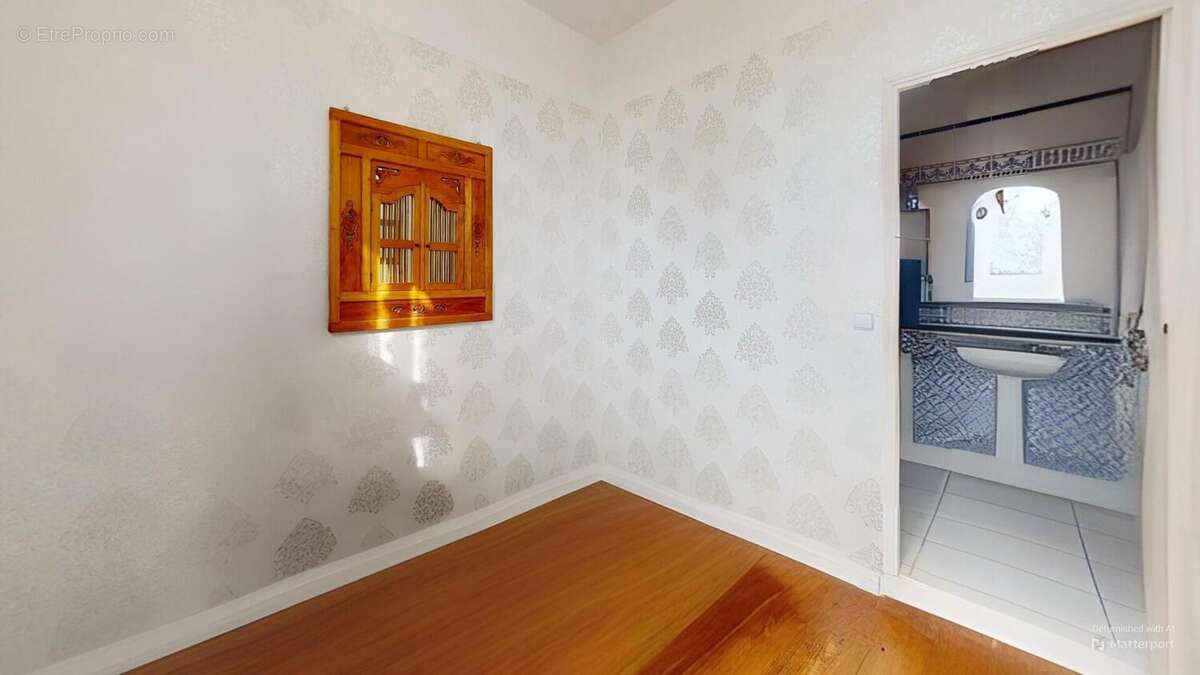 CHAMBRE SANS MEUBLES - Maison à VIC-FEZENSAC