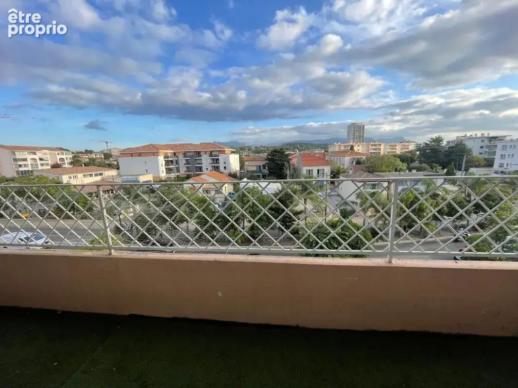 A vendre la seyne sur mer 83500 quartier mar-vivo appartement 4 pieces 2 chambres dernier etage - photo 6