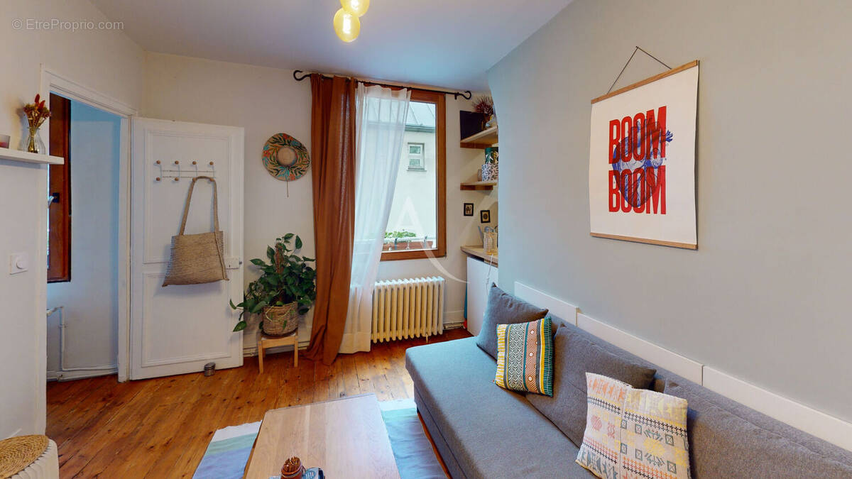 Appartement à PARIS-10E