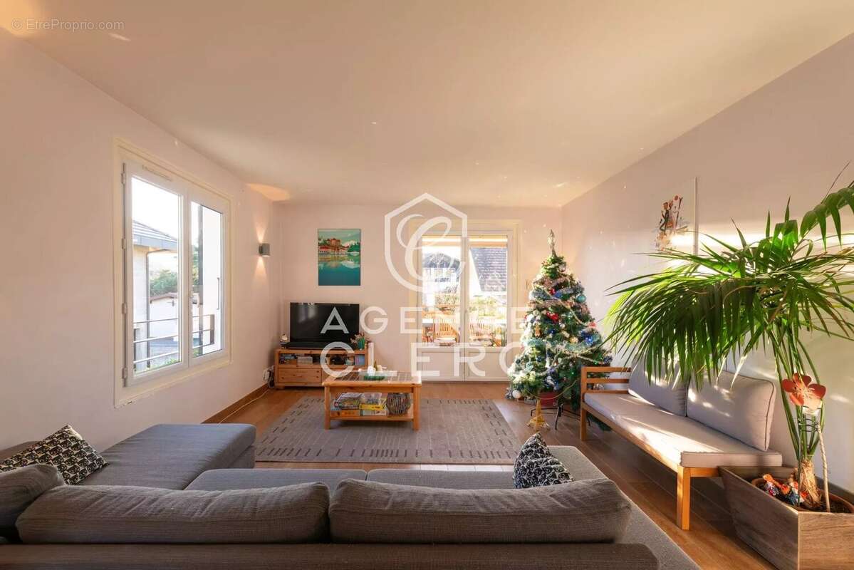 Appartement à ANNECY-LE-VIEUX