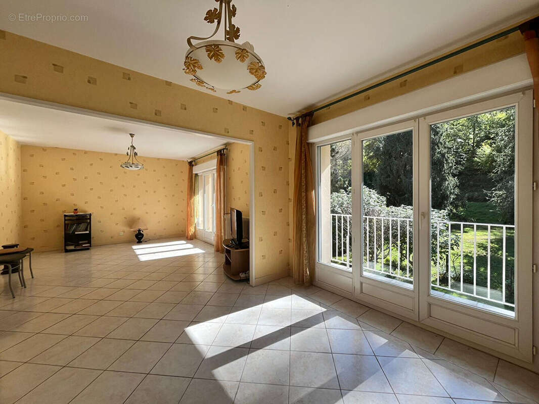 Maison à MAZERES-LEZONS