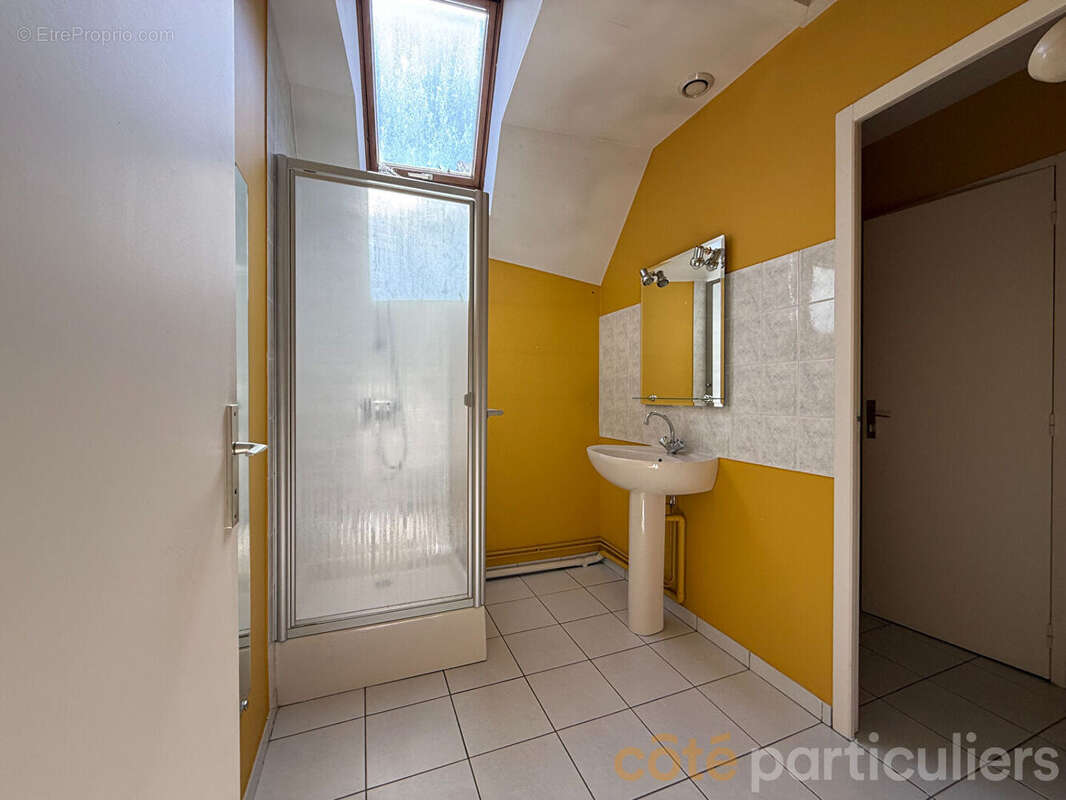 Appartement à SAINT-AMAND-MONTROND