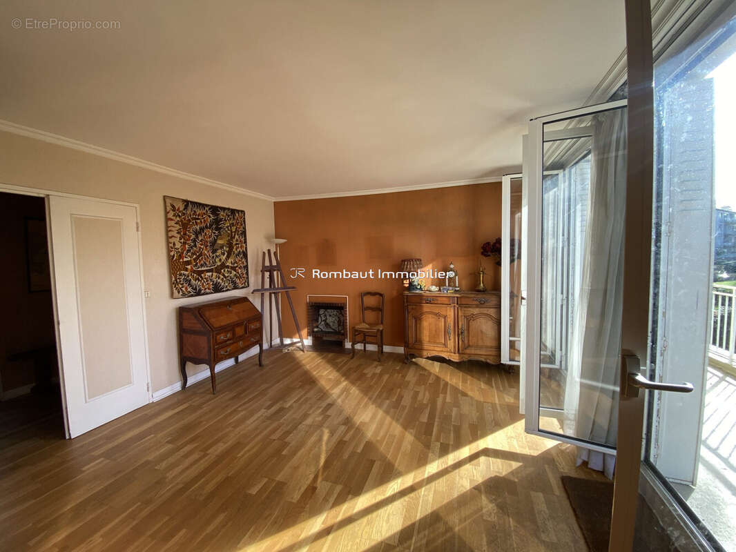 Appartement à LA CELLE-SAINT-CLOUD