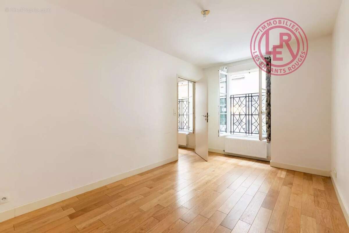 Appartement à PARIS-11E