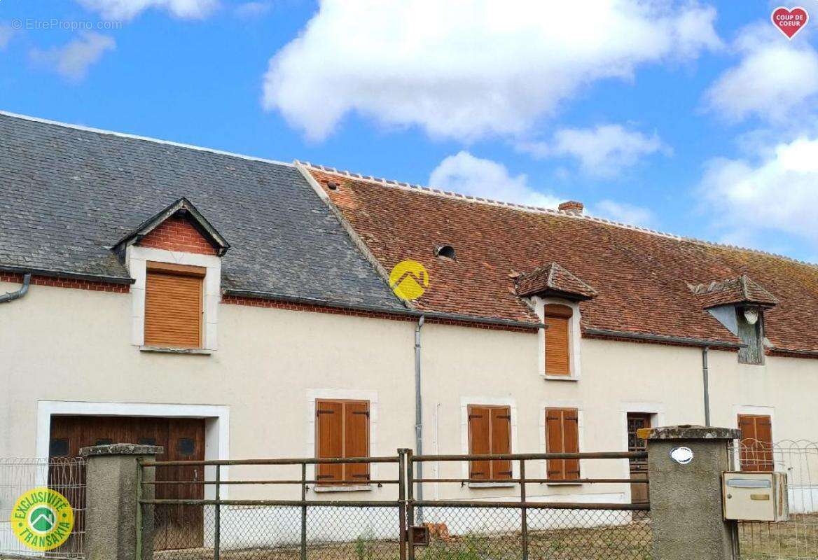 Maison à CHAROST