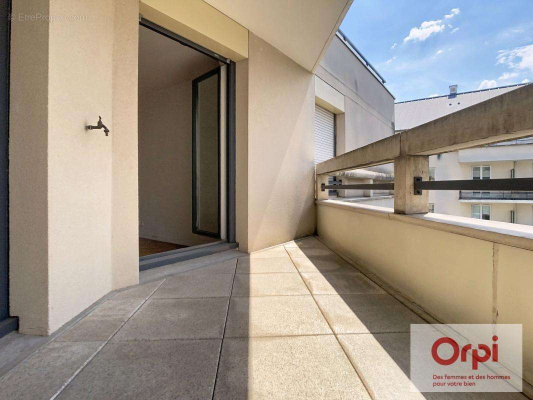 Appartement à ISSY-LES-MOULINEAUX