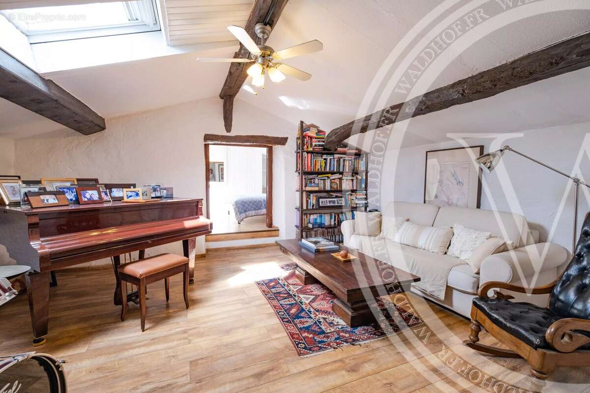 Maison à MOUANS-SARTOUX