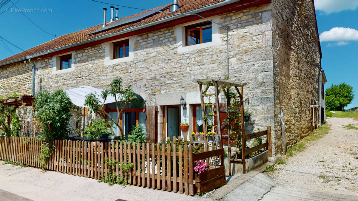 Maison à ECHAY