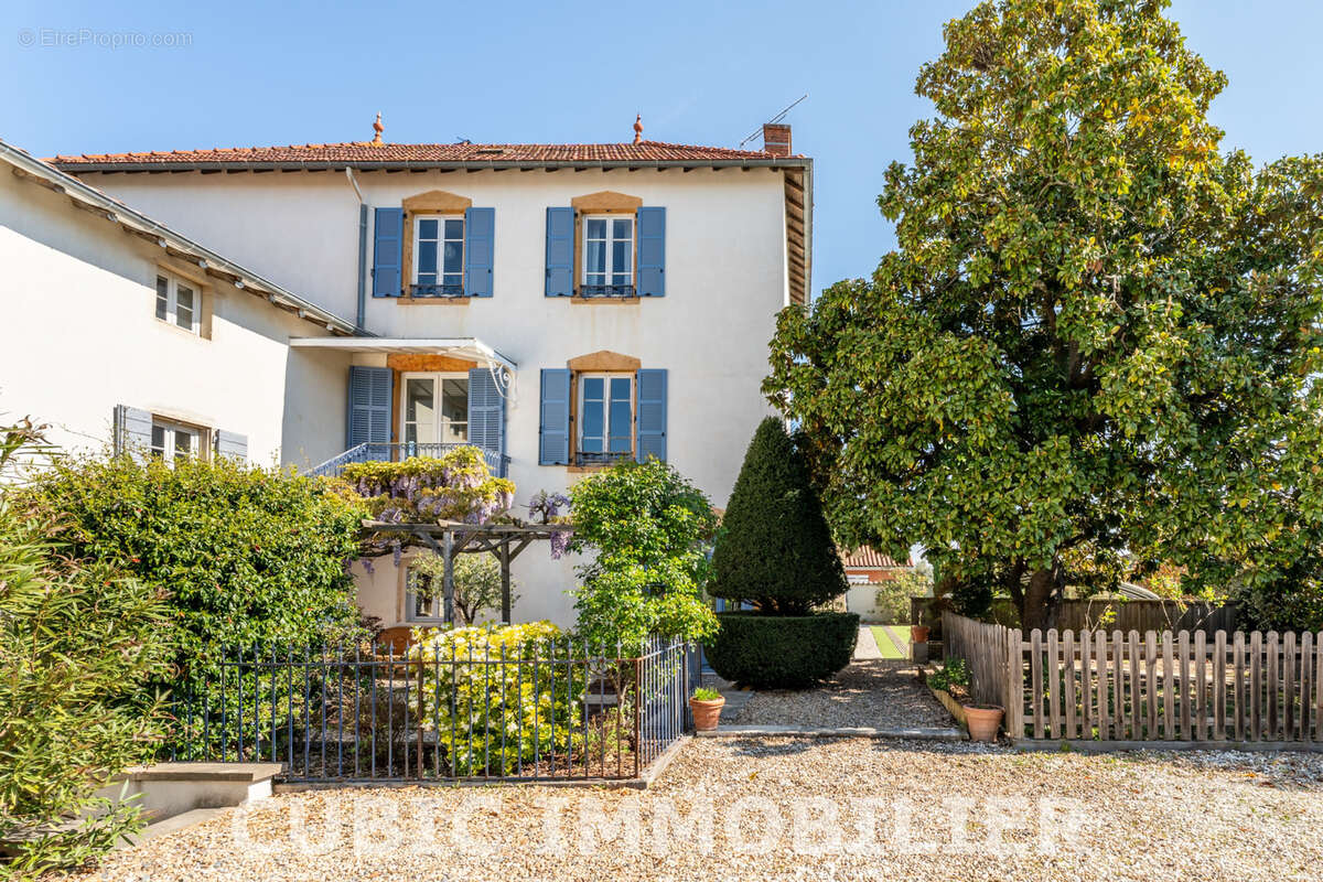 Maison à VILLEFRANCHE-SUR-SAONE