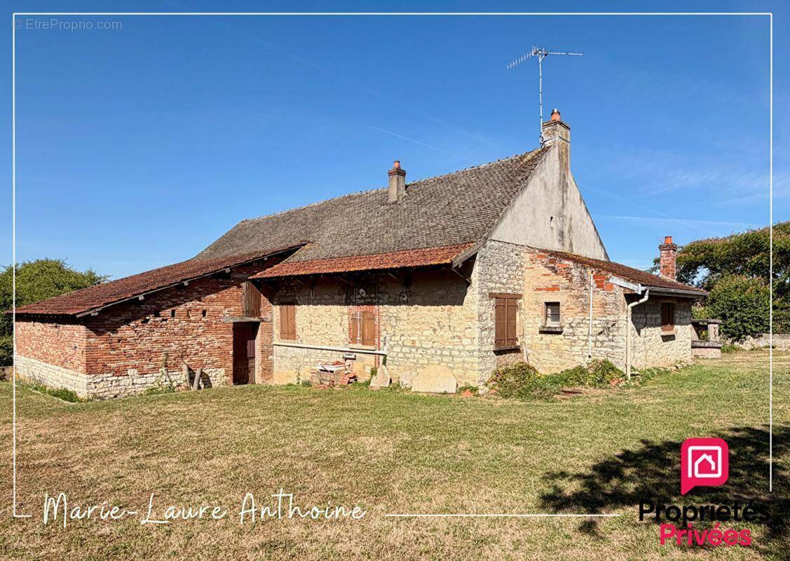 Maison à DAMEREY