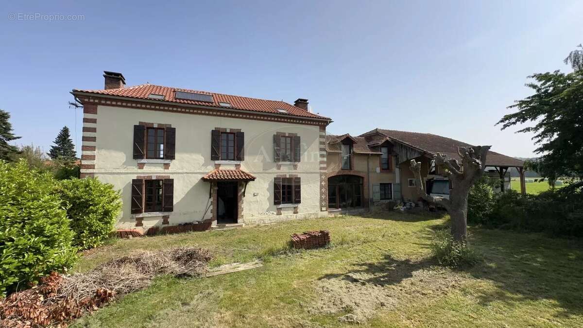 Maison à CHELLE-DEBAT