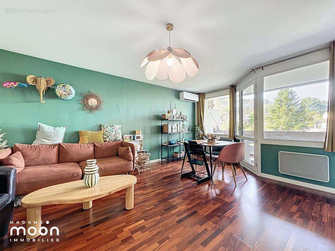 Appartement à OULLINS