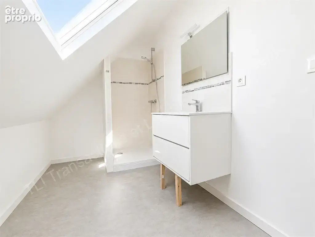 Appartement T3 avec terrasse et jardin privatif - photo 3