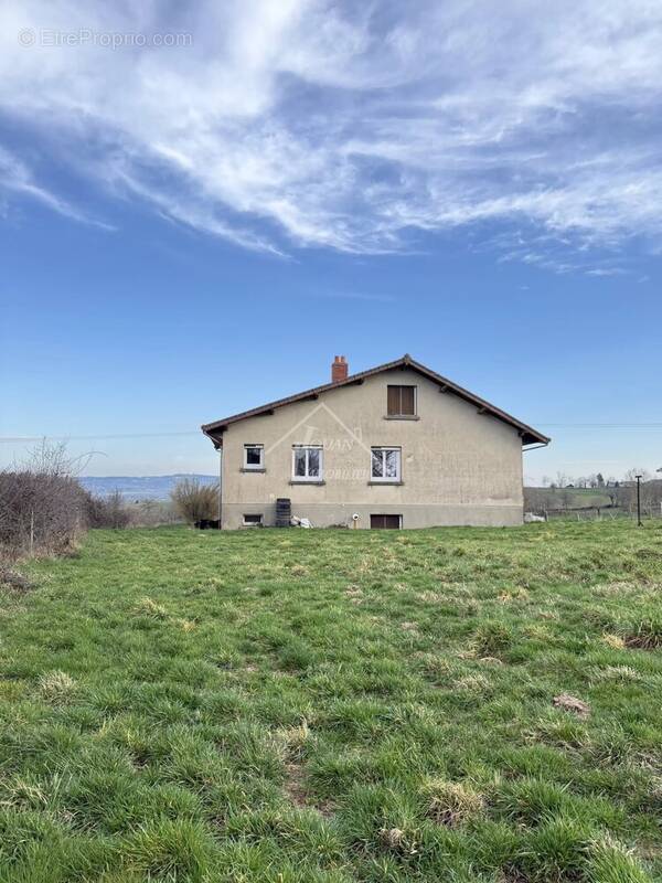 Maison à LAPEYROUSE