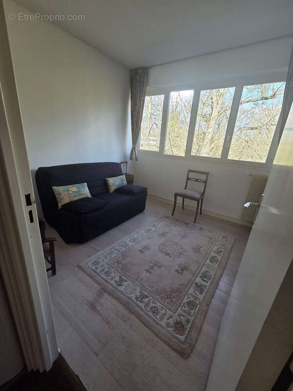 Appartement à VAUX-LE-PENIL