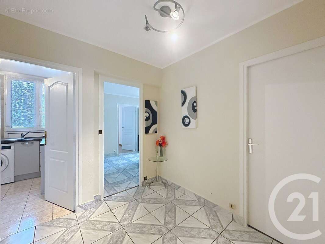 Photo 2 - Appartement à THIAIS