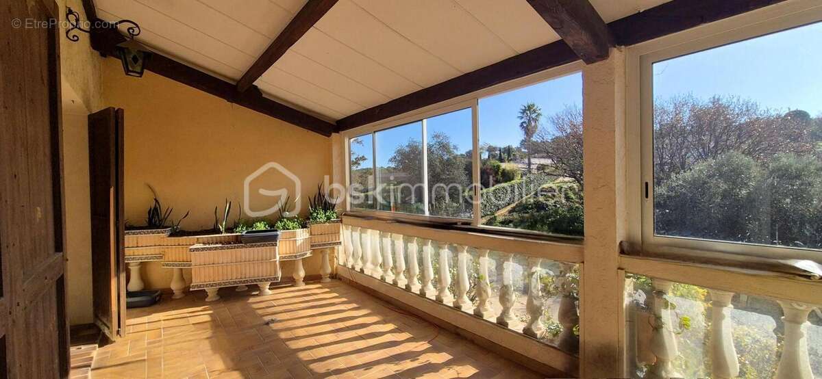 Appartement à BORMES-LES-MIMOSAS