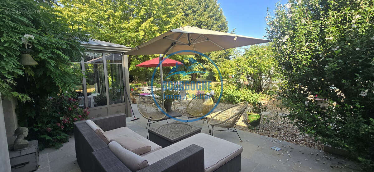 DAMEREY   Superbe propriété bourguignonne de caractère de 330 m2 habitable avec piscine - photo 4
