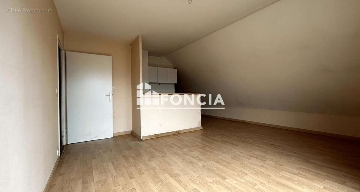 Appartement à CORBEIL-ESSONNES