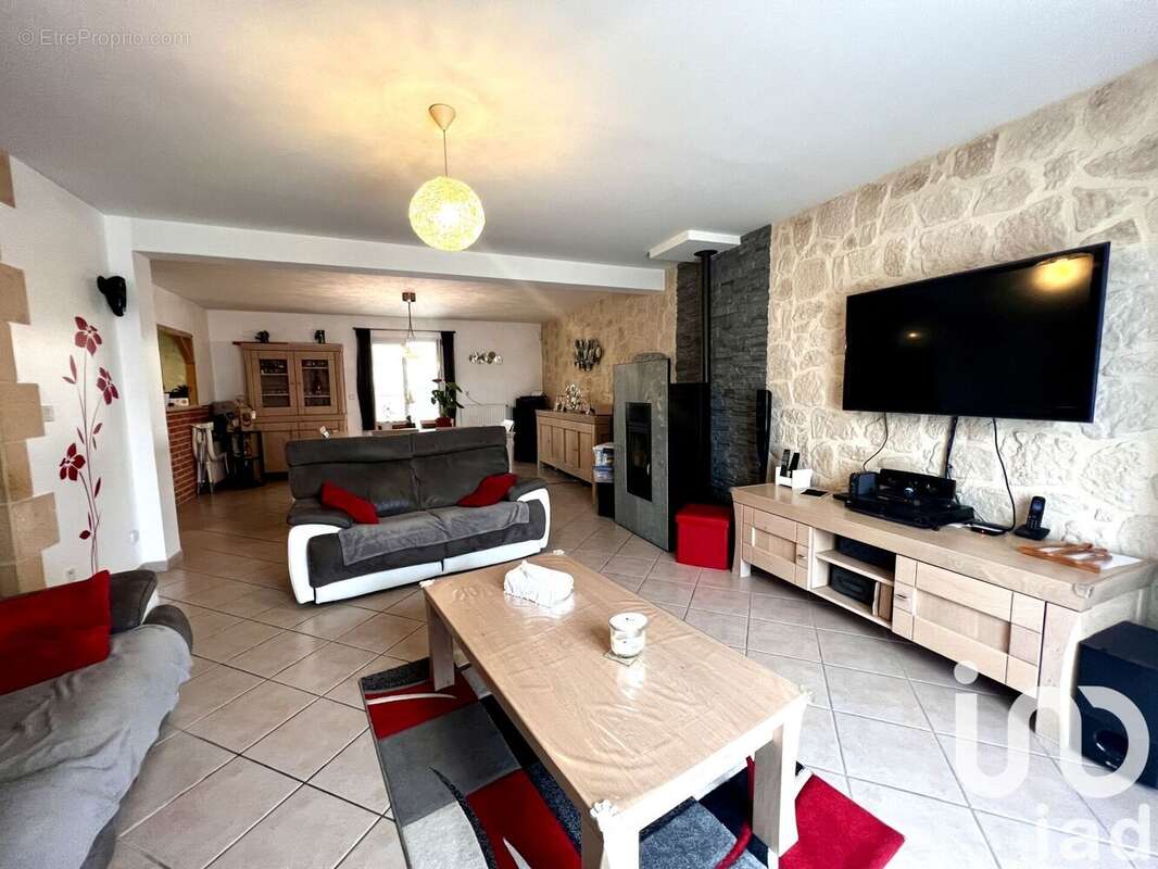 Photo 3 - Maison à CUISE-LA-MOTTE