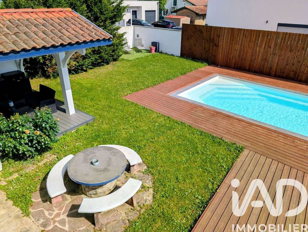 Photo 2 - Maison à TARNOS
