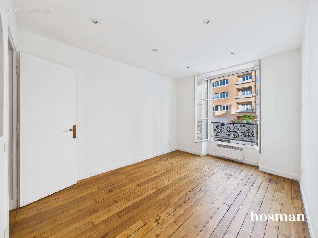 Appartement à PARIS-11E