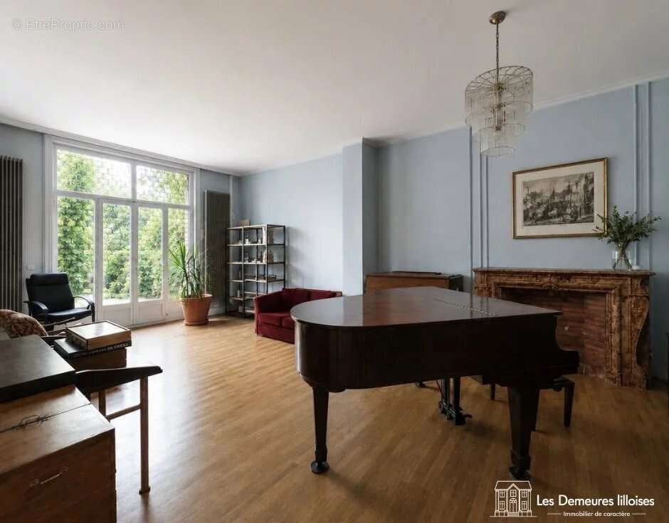 Bel immeuble de 384 m2 secteur recherché, jardin, parkings - photo 3